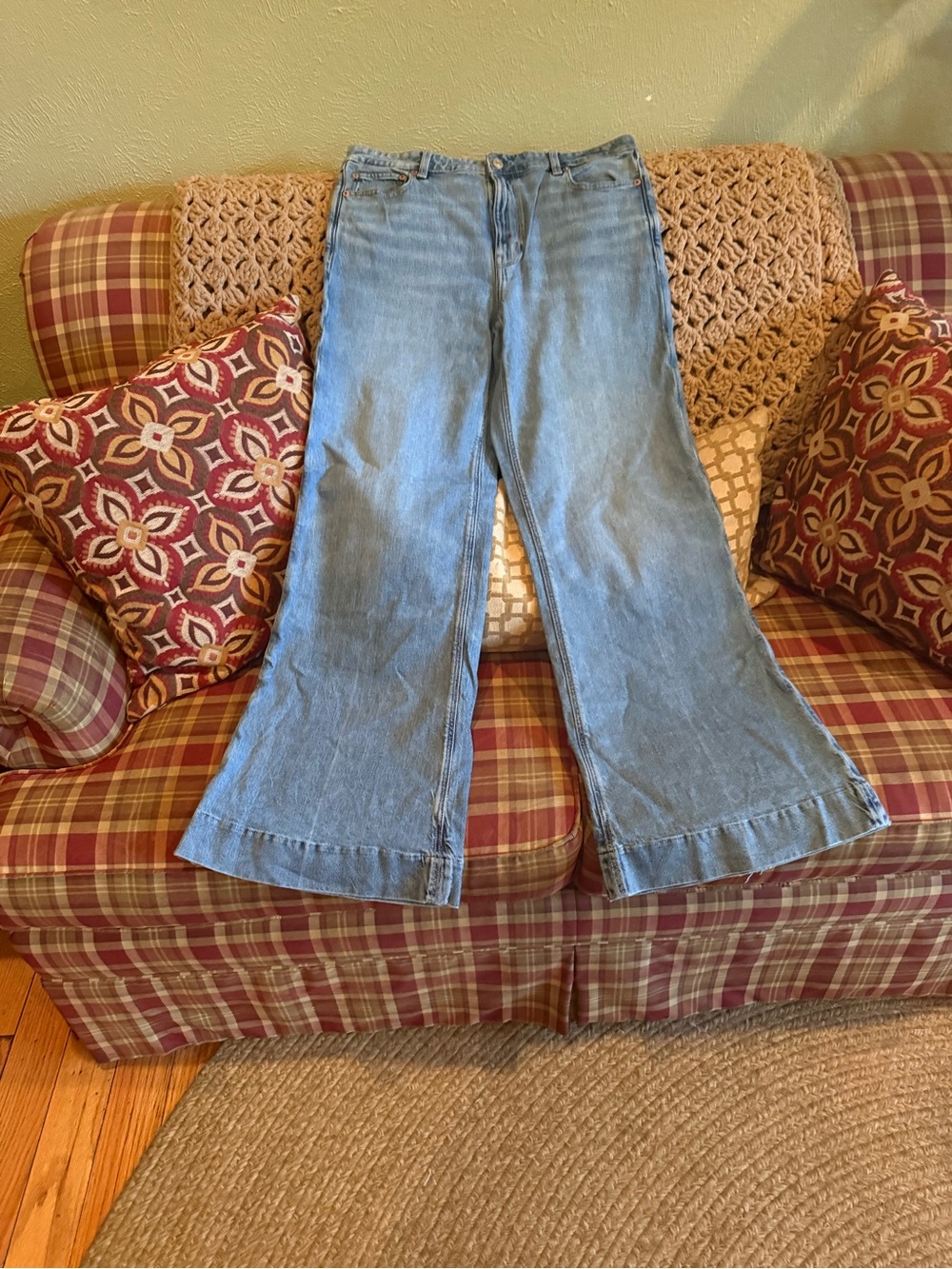Women’s Light Blue American Eagle  Flare Jeans - Classic Denim